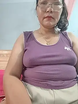 -Titihan- stripchat live cam model