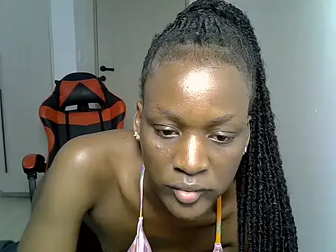 spot_curvy stripchat live cam model