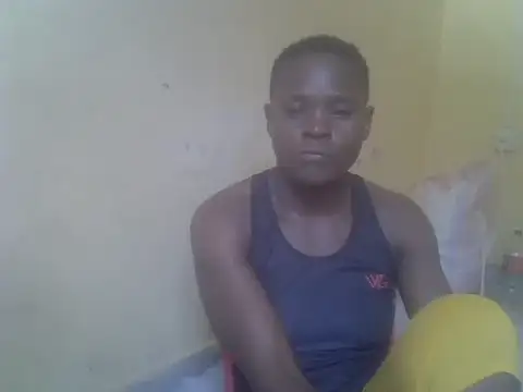 BUBBLY-QWEEN stripchat live cam model