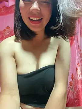 lysa55 stripchat live cam model