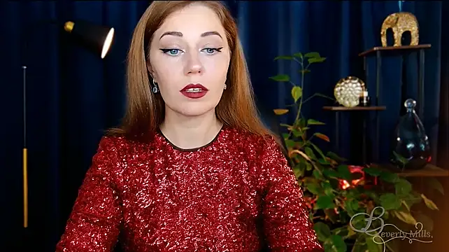 MissBeverlyMills stripchat live cam model