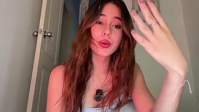alice_guerin_ stripchat live cam model