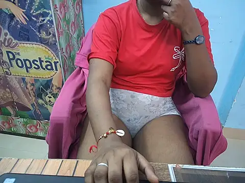 miss-manat stripchat live cam model
