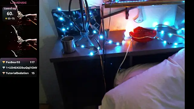 Pussyeat2please stripchat live cam model