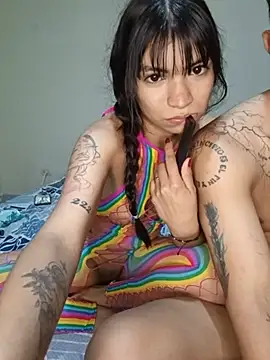 Kaelenandmatt stripchat live cam model