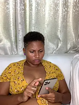 madelltheebony stripchat live cam model