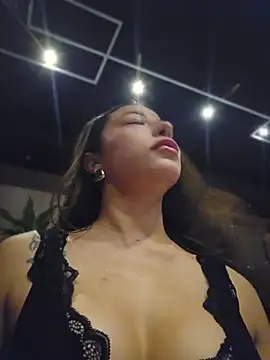 Karen_San_Miguel stripchat live cam model