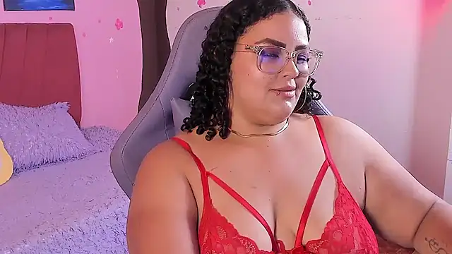 MelannieSimons stripchat live cam model