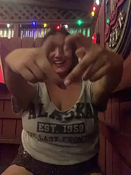 bbwbelle stripchat live cam model