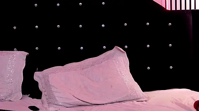 TaniaBliss stripchat live cam model