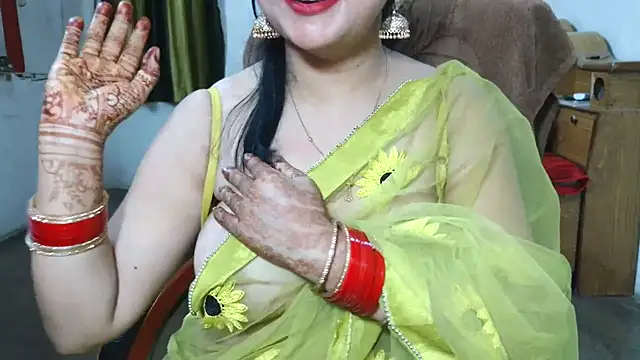 Cute_Mahi22 stripchat live cam model