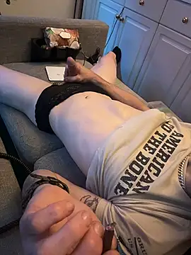Twist_N_Tease stripchat live cam model