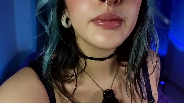 Blueee_cat stripchat live cam model