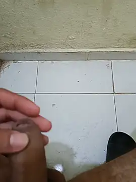 Emircornudo stripchat live cam model