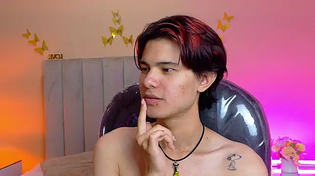 Derek_Sinn stripchat live cam model