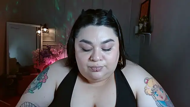 tiffany_laurens stripchat live cam model