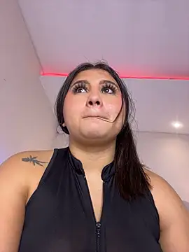 AvyMilton stripchat live cam model