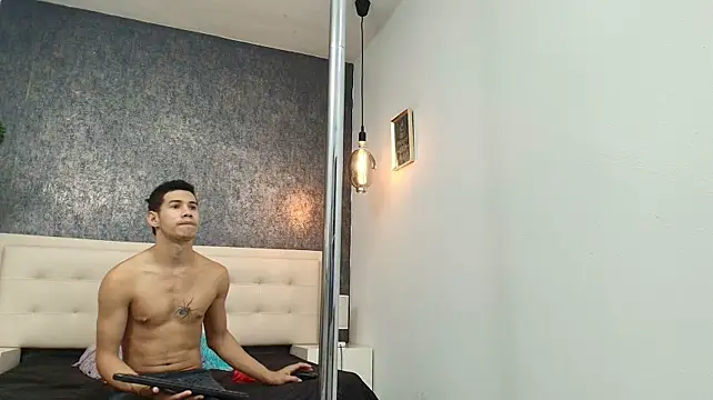 Erick_Zhimerman stripchat live cam model