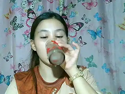 SexyAsianPussy4u stripchat live cam model