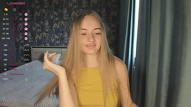 A_delina stripchat live cam model