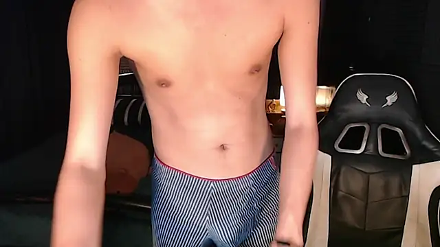asian_dai stripchat live cam model