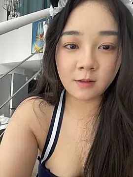 Luna-girl stripchat live cam model
