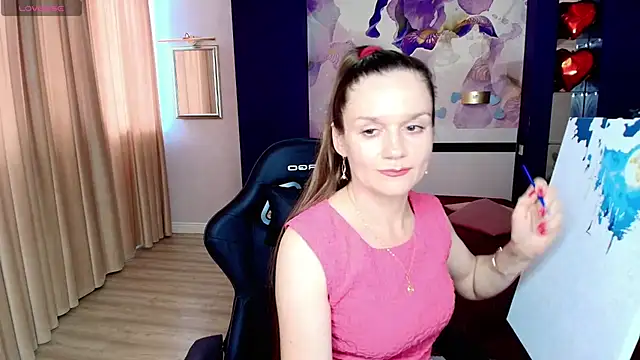 AriaGray stripchat live cam model