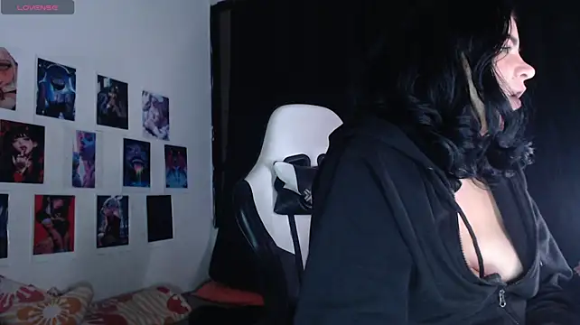 gigiqueen_18 stripchat live cam model