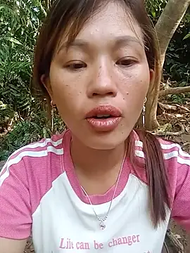 gogo-min stripchat live cam model
