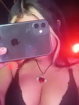 WickedLemon stripchat live cam model