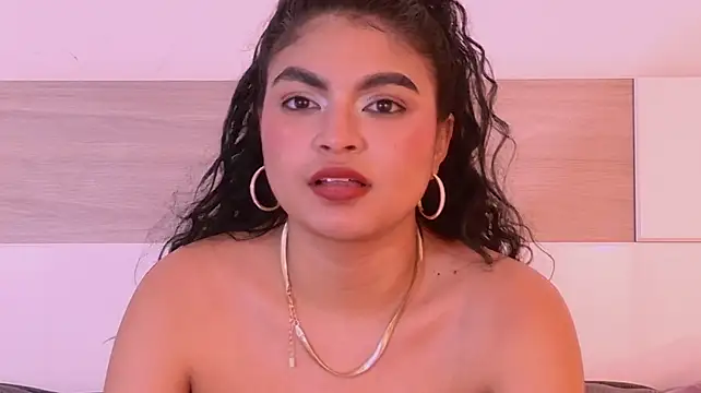MelodyAlvarez stripchat live cam model