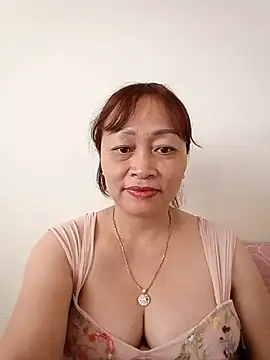 Baby-ladyboobs2026 stripchat live cam model
