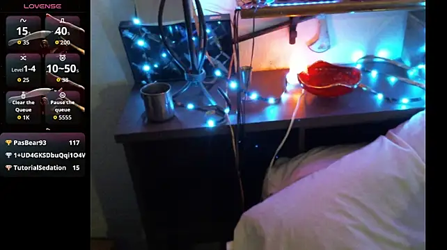 Pussyeat2please stripchat live cam model