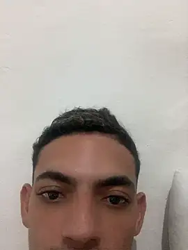 Hendricklavel1 stripchat live cam model