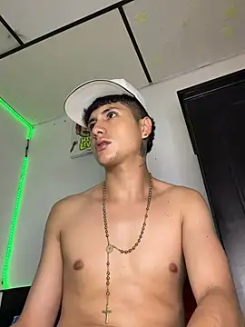 Mateo_Escobar stripchat live cam model