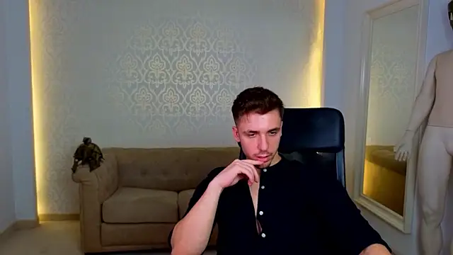 KellenWest stripchat live cam model