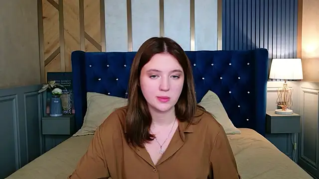 Laura_Stellar stripchat live cam model