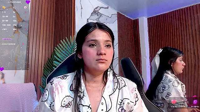 MOONN_TAY stripchat live cam model