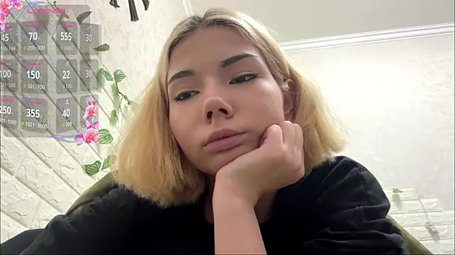 VersieWoodal stripchat live cam model
