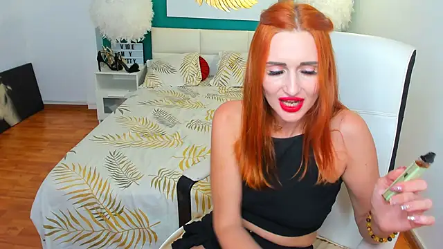 Red_Fairy_ stripchat live cam model