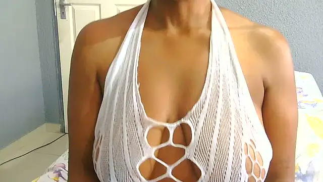 Mollybrookexx stripchat live cam model