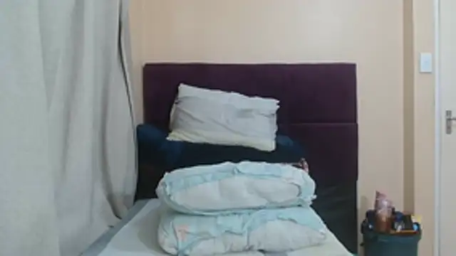 Bbw255 stripchat live cam model