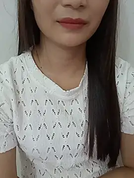 _Tonii_ stripchat live cam model