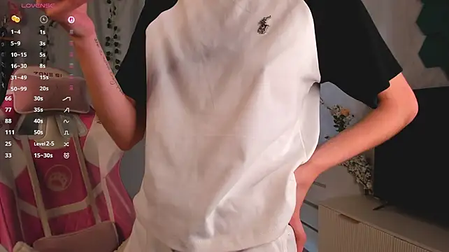 NellieEinspahr stripchat live cam model