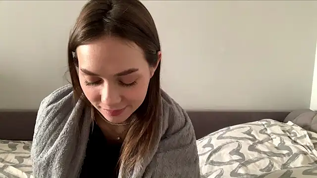 AureliaMontrose stripchat live cam model