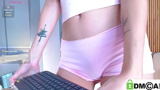 pizza_pepperonii stripchat live cam model