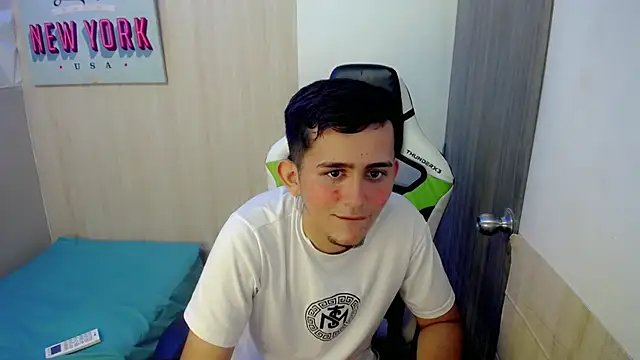 JaxBlue_ stripchat live cam model