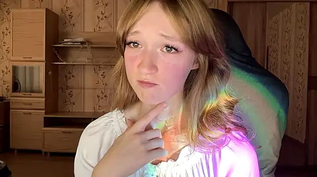 SalmonWhip stripchat live cam model
