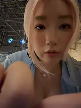winter11 stripchat live cam model