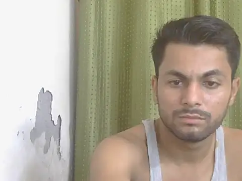 Stubborndesiboy stripchat live cam model